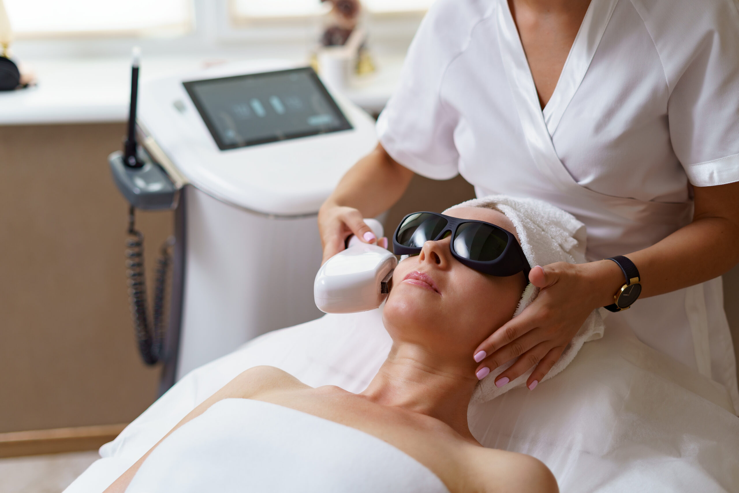 Laser Skin Treatment in Jayanagar – The Complete Guide to Clearer, Younger-Looking Skin