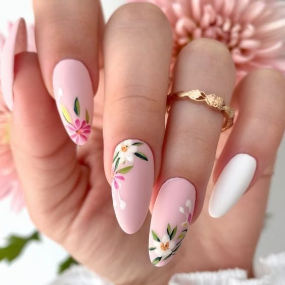 Nail bar Nail bar